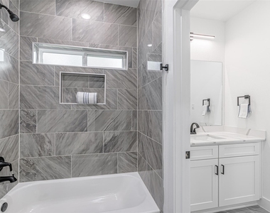 7806 Comal Street - Photo Thumbnail 20