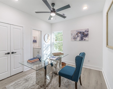 7806 Comal Street - Photo Thumbnail 17