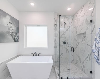 7806 Comal Street - Photo Thumbnail 14