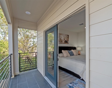 7806 Comal Street - Photo Thumbnail 22