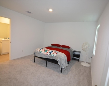 26926 Dalmatian Bellflower Drive - Photo Thumbnail 7