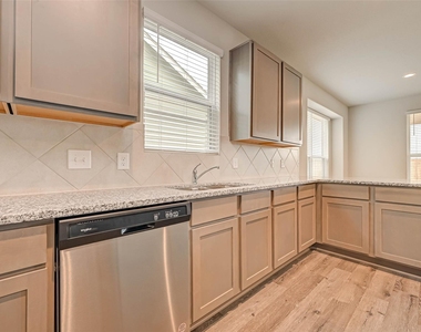 2507 Steelhead Drive - Photo Thumbnail 7