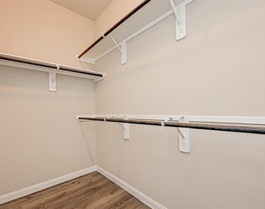 2507 Steelhead Drive - Photo Thumbnail 13