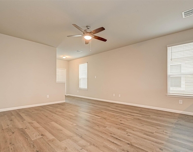 2507 Steelhead Drive - Photo Thumbnail 3