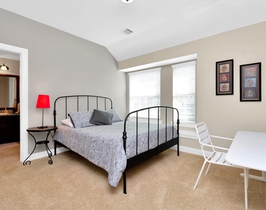 63 S Victoriana Circle - Photo Thumbnail 14