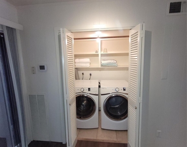 7213 Beechnut Street - Photo Thumbnail 12