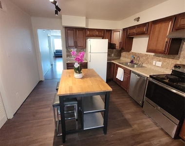 7213 Beechnut Street - Photo Thumbnail 2