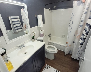 7213 Beechnut Street - Photo Thumbnail 8