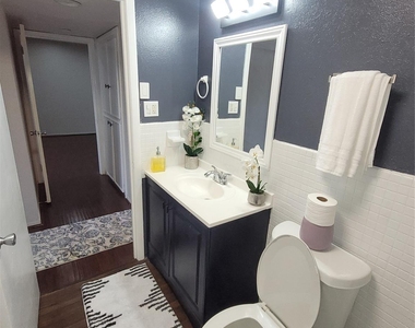 7213 Beechnut Street - Photo Thumbnail 7