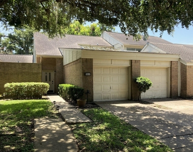 1830 Veranda Drive - Photo Thumbnail 1