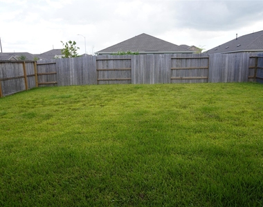 2622 American Ruby Dr - Photo Thumbnail 6