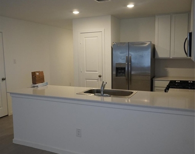 2622 American Ruby Dr - Photo Thumbnail 13