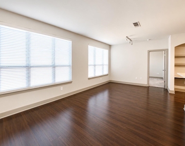 1340 W Gray Street - Photo Thumbnail 5