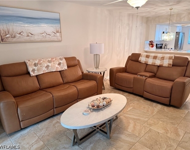 17454 Blueberry Hill Drive - Photo Thumbnail 4
