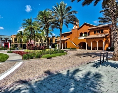 9102 Capistrano Street S - Photo Thumbnail 23