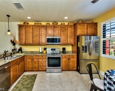 9102 Capistrano Street S - Photo Thumbnail 16