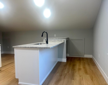 332 Daniel Webster - Photo Thumbnail 8