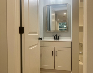332 Daniel Webster - Photo Thumbnail 19