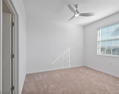 43040 Greenway Boulevard - Photo Thumbnail 11