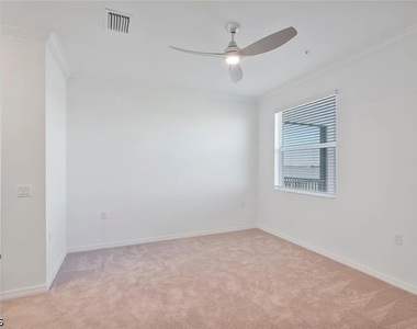 43040 Greenway Boulevard - Photo Thumbnail 8