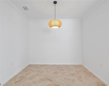 43040 Greenway Boulevard - Photo Thumbnail 5