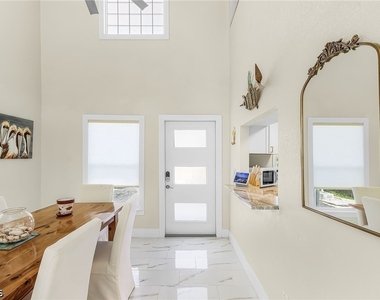 2430 Orange Street - Photo Thumbnail 5