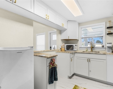 2430 Orange Street - Photo Thumbnail 12