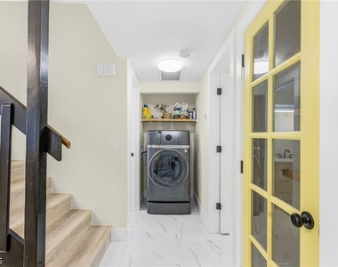 2430 Orange Street - Photo Thumbnail 13