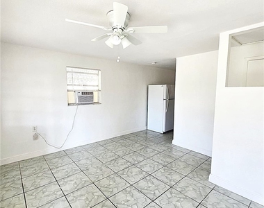 3135 Blount Street - Photo Thumbnail 4