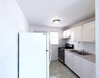 3135 Blount Street - Photo Thumbnail 9