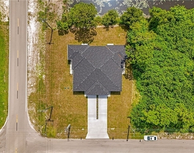 601 Hawthorne Avenue S - Photo Thumbnail 24