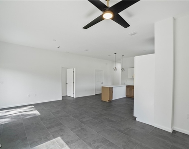 601 Hawthorne Avenue S - Photo Thumbnail 14