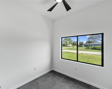 601 Hawthorne Avenue S - Photo Thumbnail 6