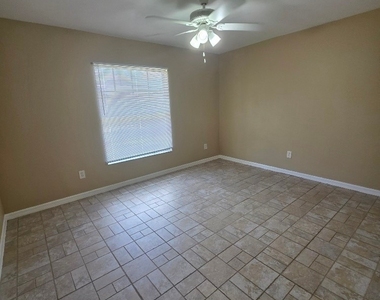 348 Rancho Avenue - Photo Thumbnail 8