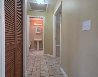 348 Rancho Avenue - Photo Thumbnail 7