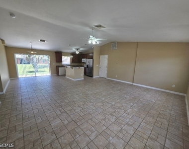 348 Rancho Avenue - Photo Thumbnail 2