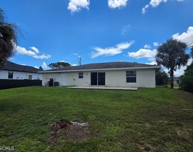 348 Rancho Avenue - Photo Thumbnail 17