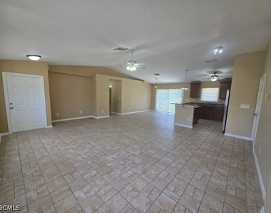 348 Rancho Avenue - Photo Thumbnail 3