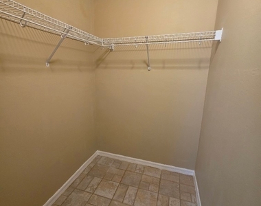 348 Rancho Avenue - Photo Thumbnail 14