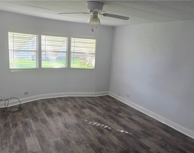 612 Pine Grove Court - Photo Thumbnail 16