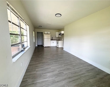 559 Wood Avenue - Photo Thumbnail 7