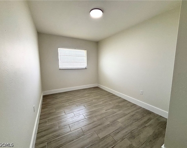 559 Wood Avenue - Photo Thumbnail 8