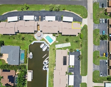 4708 Sw 8th Place - Photo Thumbnail 24
