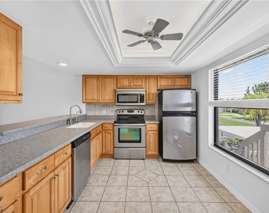 4708 Sw 8th Place - Photo Thumbnail 2