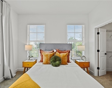 12171 Treeline Ave - Photo Thumbnail 8
