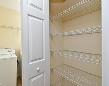 1062 Countess Avenue - Photo Thumbnail 11