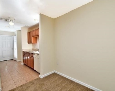 1062 Countess Avenue - Photo Thumbnail 3