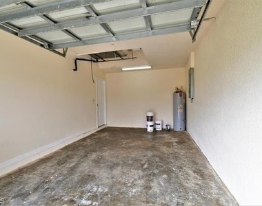 1062 Countess Avenue - Photo Thumbnail 12