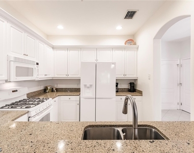 3100 Cottonwood Bend - Photo Thumbnail 13