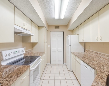 13515 Eagle Ridge Drive - Photo Thumbnail 21